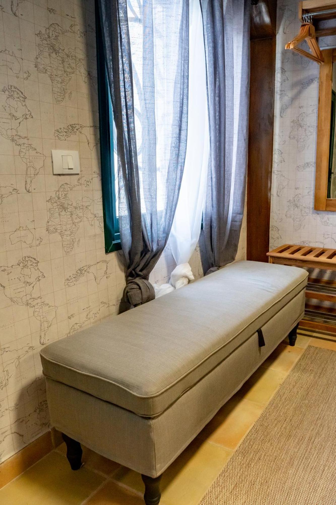 Casa Julio - Alcala Complete Coastal Retreat - Entire Apartment - 3 Min Walk From The Ocean - Shared Entrance With Host Esterno foto