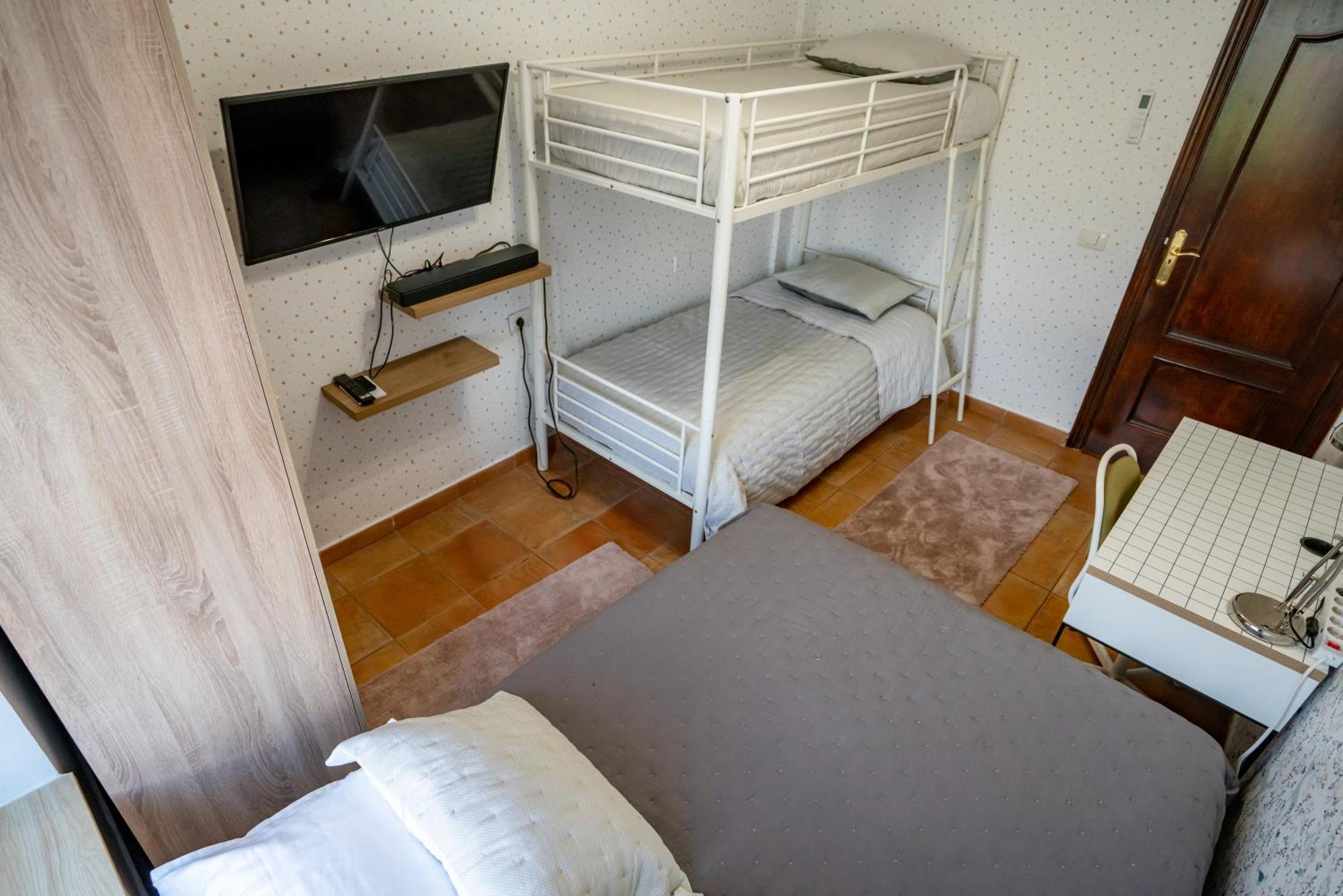 Casa Julio - Alcala Complete Coastal Retreat - Entire Apartment - 3 Min Walk From The Ocean - Shared Entrance With Host Esterno foto