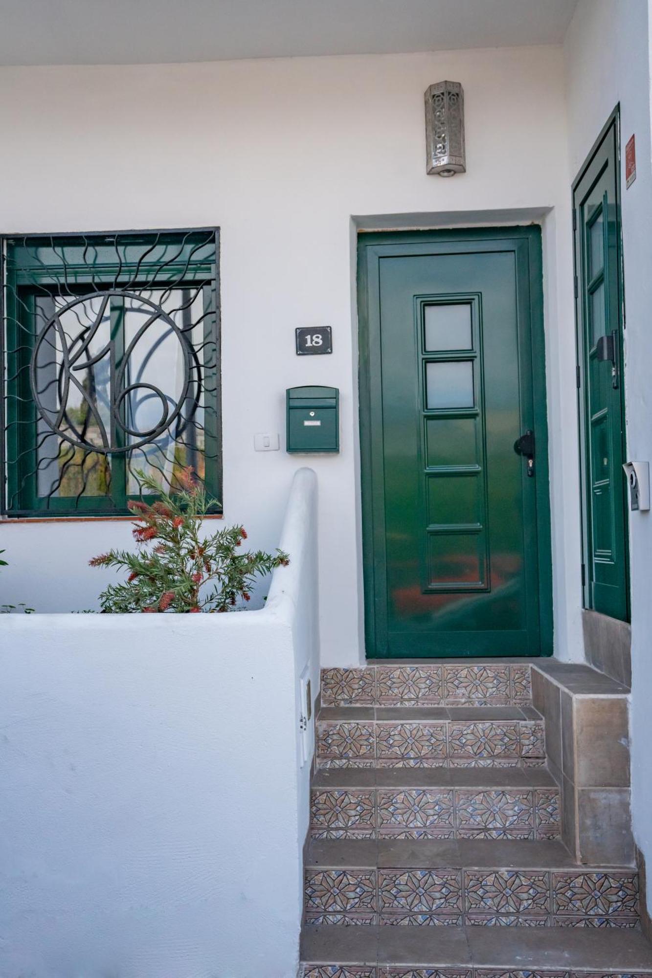 Casa Julio - Alcala Complete Coastal Retreat - Entire Apartment - 3 Min Walk From The Ocean - Shared Entrance With Host Esterno foto