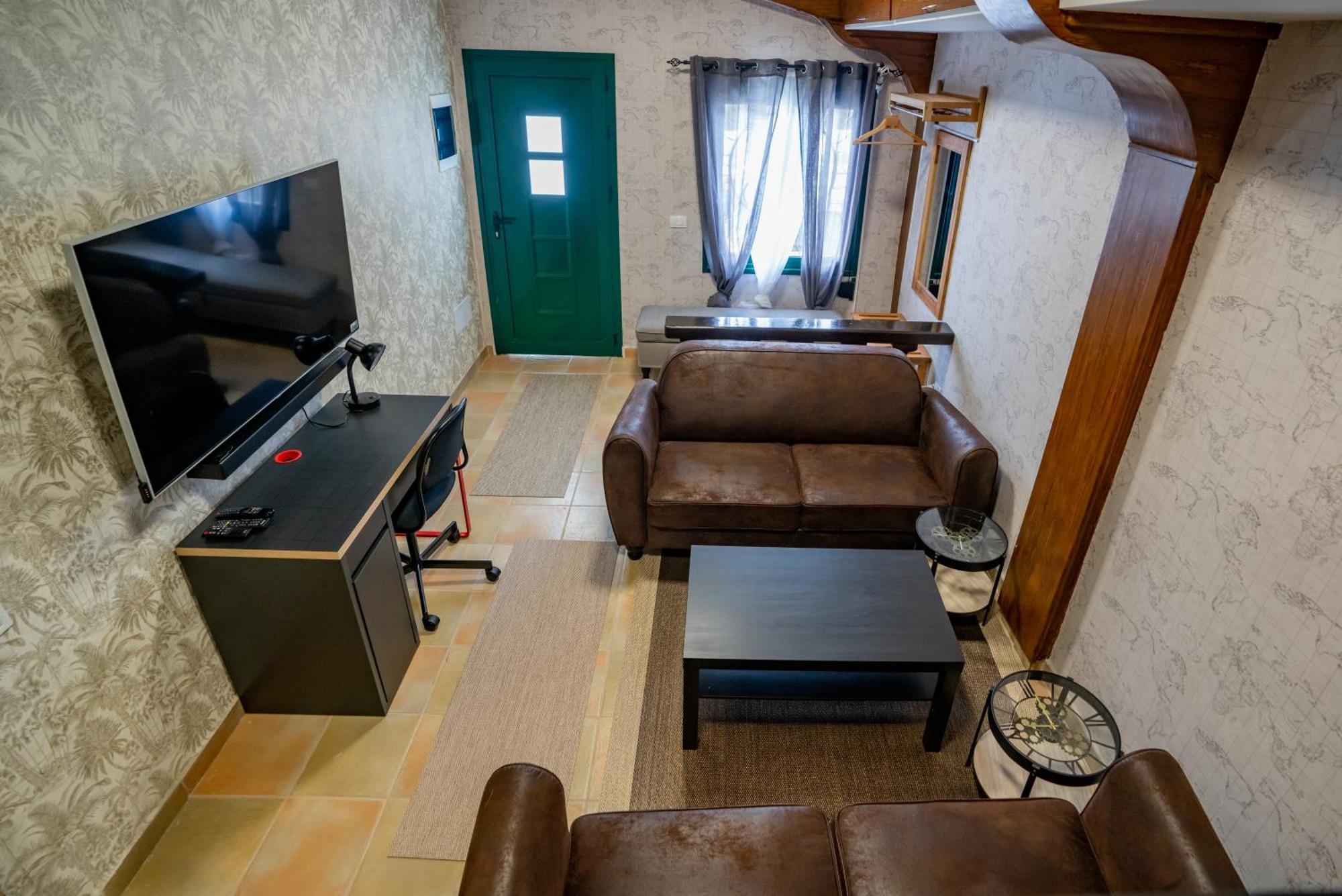 Casa Julio - Alcala Complete Coastal Retreat - Entire Apartment - 3 Min Walk From The Ocean - Shared Entrance With Host Esterno foto