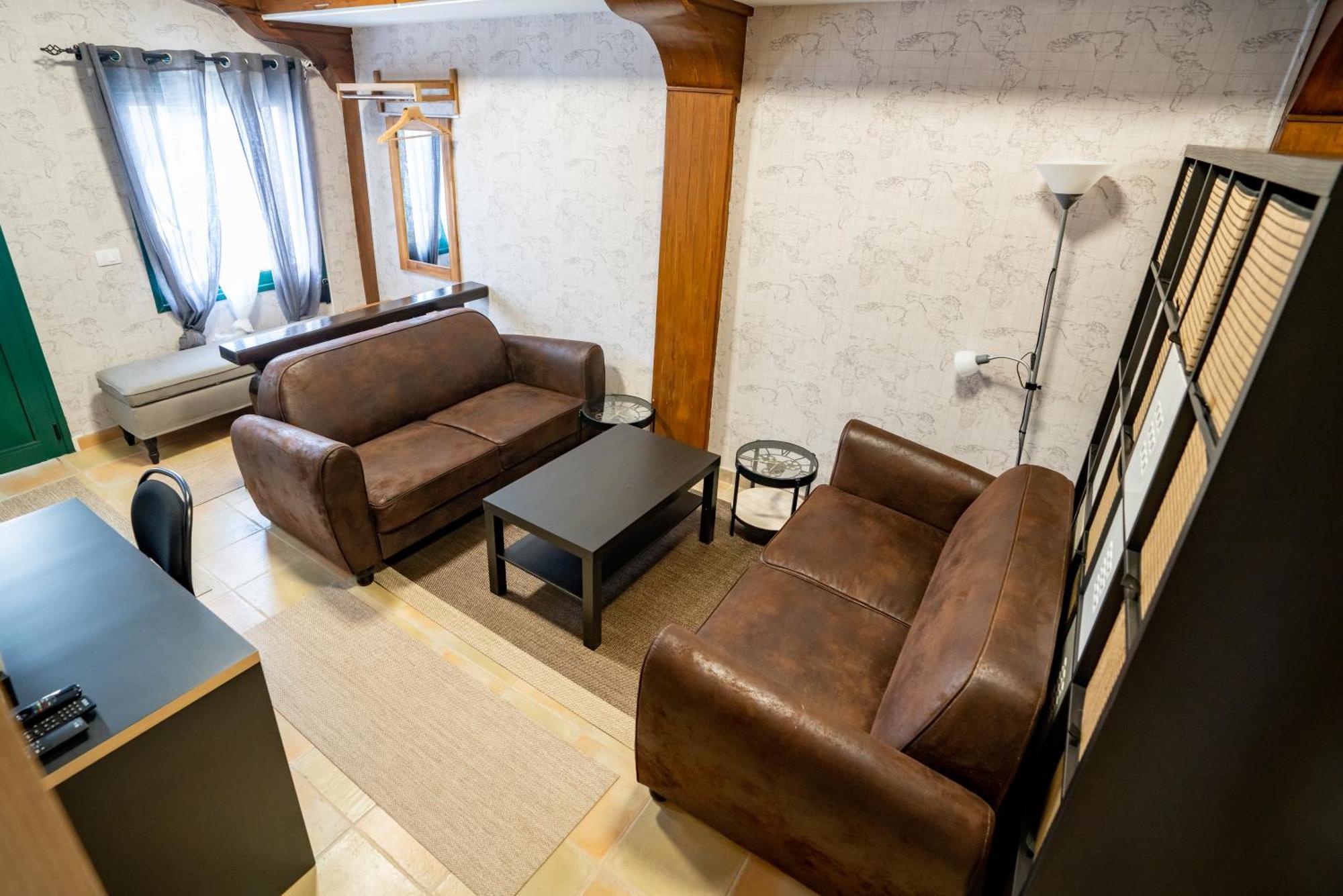 Casa Julio - Alcala Complete Coastal Retreat - Entire Apartment - 3 Min Walk From The Ocean - Shared Entrance With Host Esterno foto