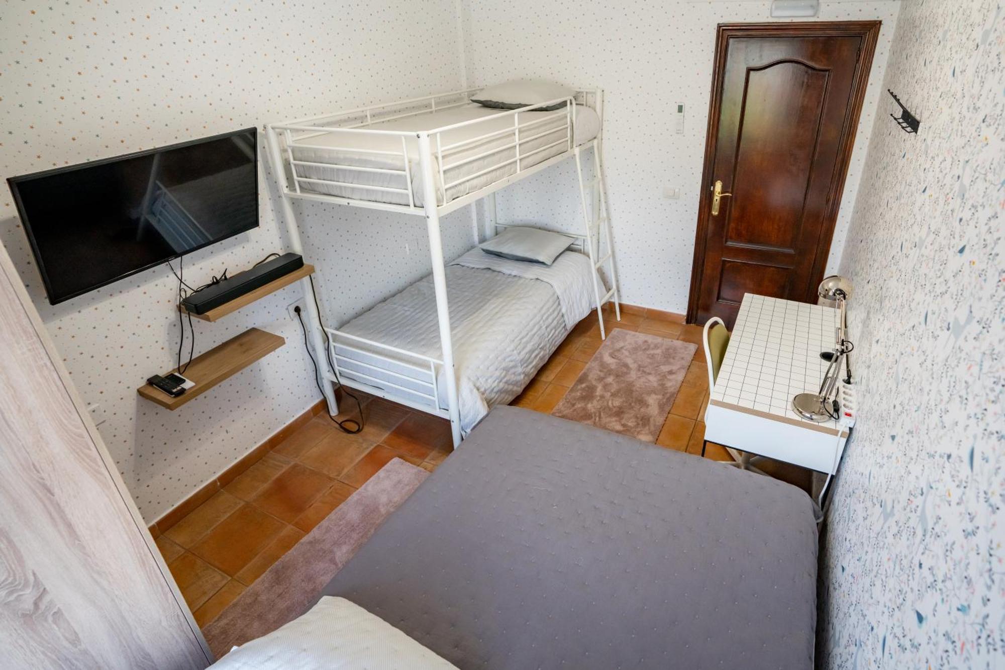Casa Julio - Alcala Complete Coastal Retreat - Entire Apartment - 3 Min Walk From The Ocean - Shared Entrance With Host Esterno foto